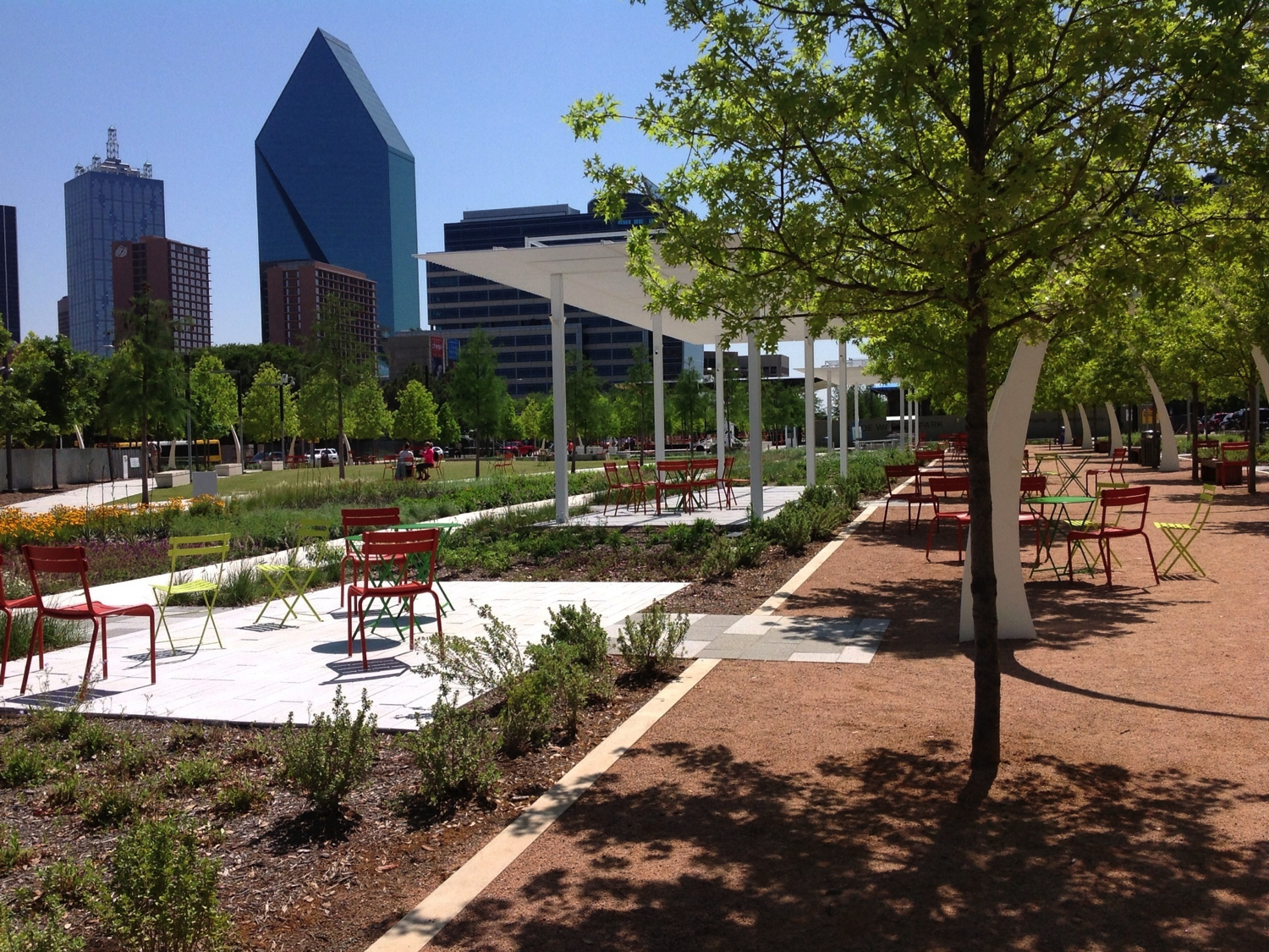 Sunny Day at Klyde Warren Park by Kevin 1086 via Wikimedia Commons (CC BY-SA 3.0)